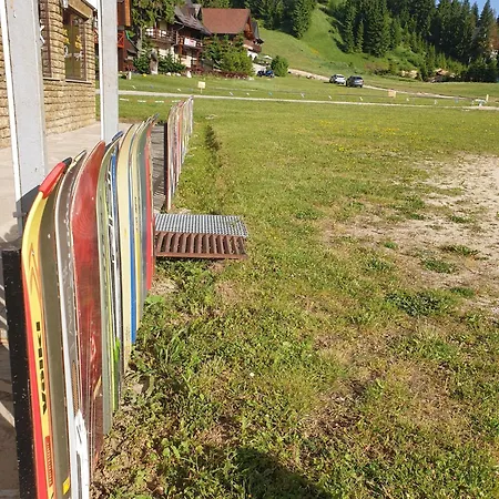 Vikend Kuca Libertas アパート Šišava